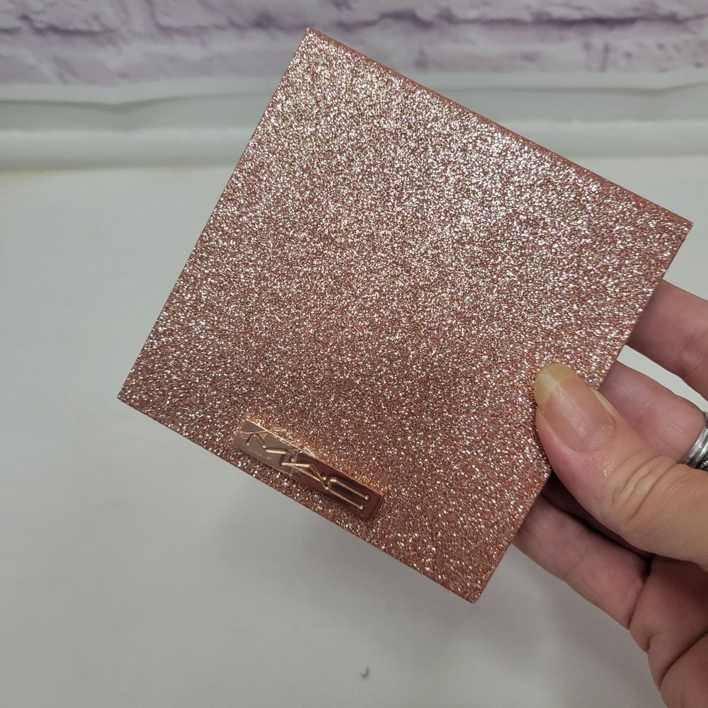 NEW MAC Star Dipped Face Compact Palette MEDIUM DEEP Highlighter Blush NO BOX - Picture 4 of 6